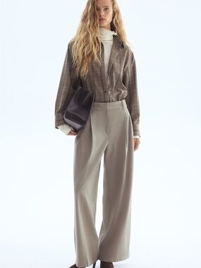 H&M Classic Wide-Leg Trousers in Light Taupe - Women
